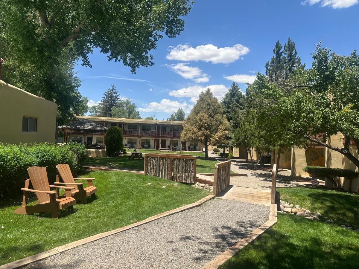 El Pueblo Lodge — photo 7