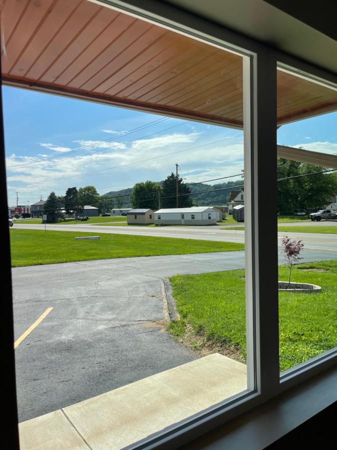 Four Seasons Inn — photo 19