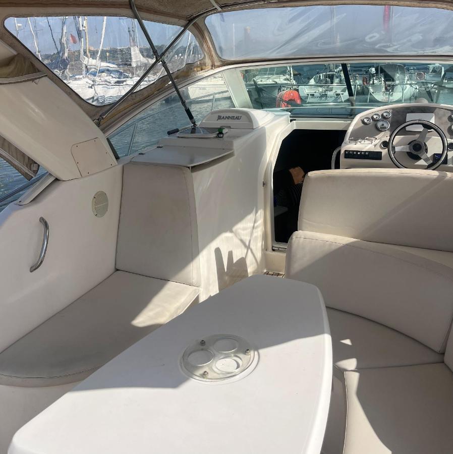 Sea Bloom II - Night in a Fancy Speedboat - 2