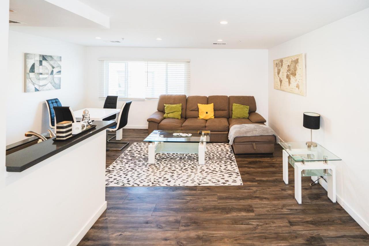 Spacious One-Bedroom With Dining Area & Gated Parking - 5