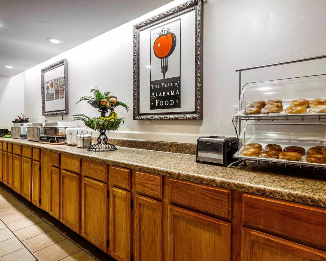 Ramada by Wyndham Birmingham Airport photo