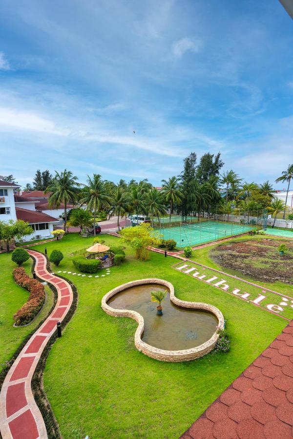 Hulhule Island Hotel- Private Beach Access & Airport Pick-up and Drop - 4