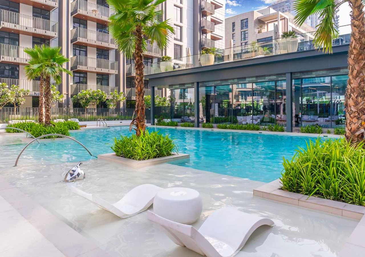 Royal Vista - Luxury 1BR Apartments at Kensington Waters - 4