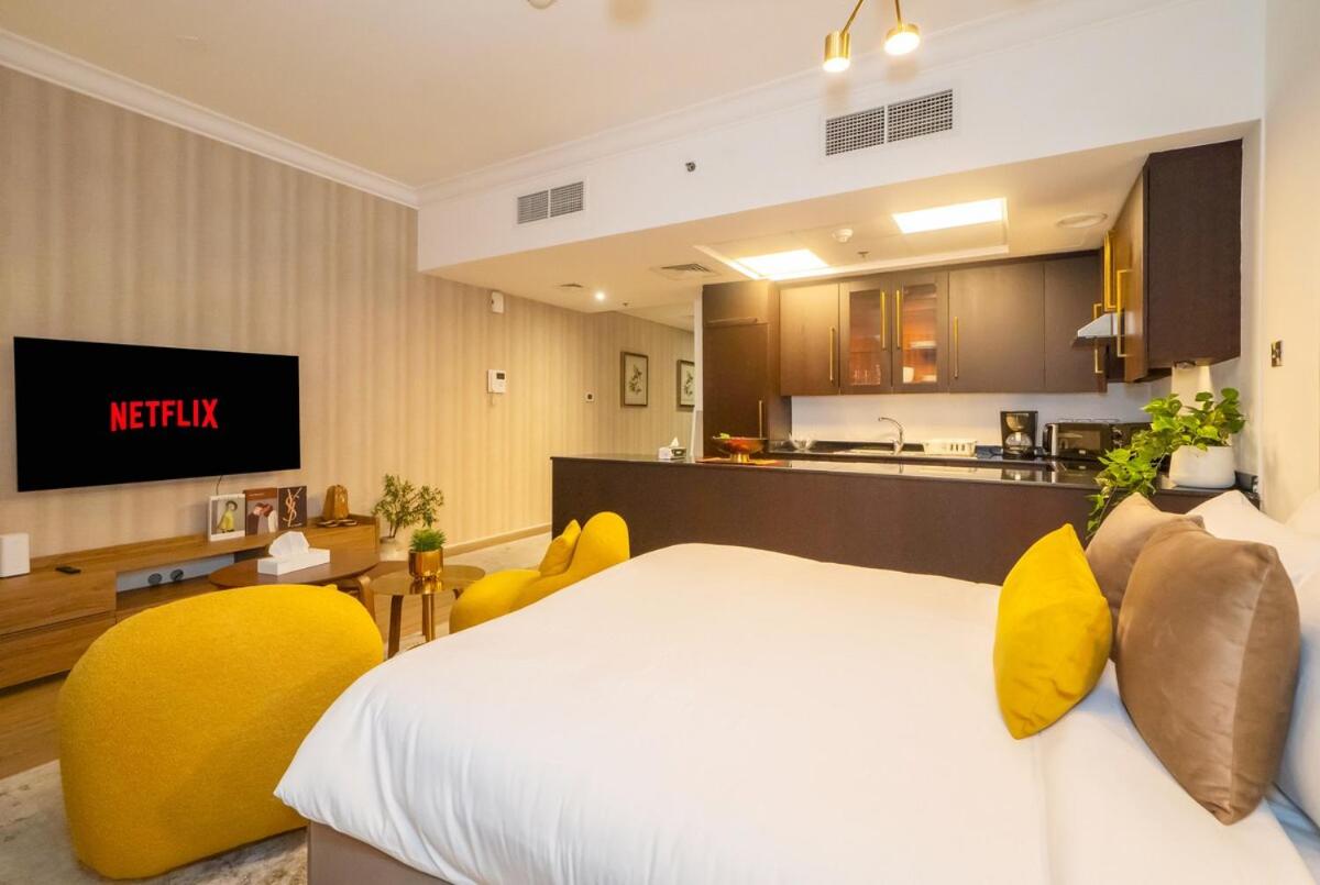 Stylish Studio Steps from Burj Khalifa Fountains - 5