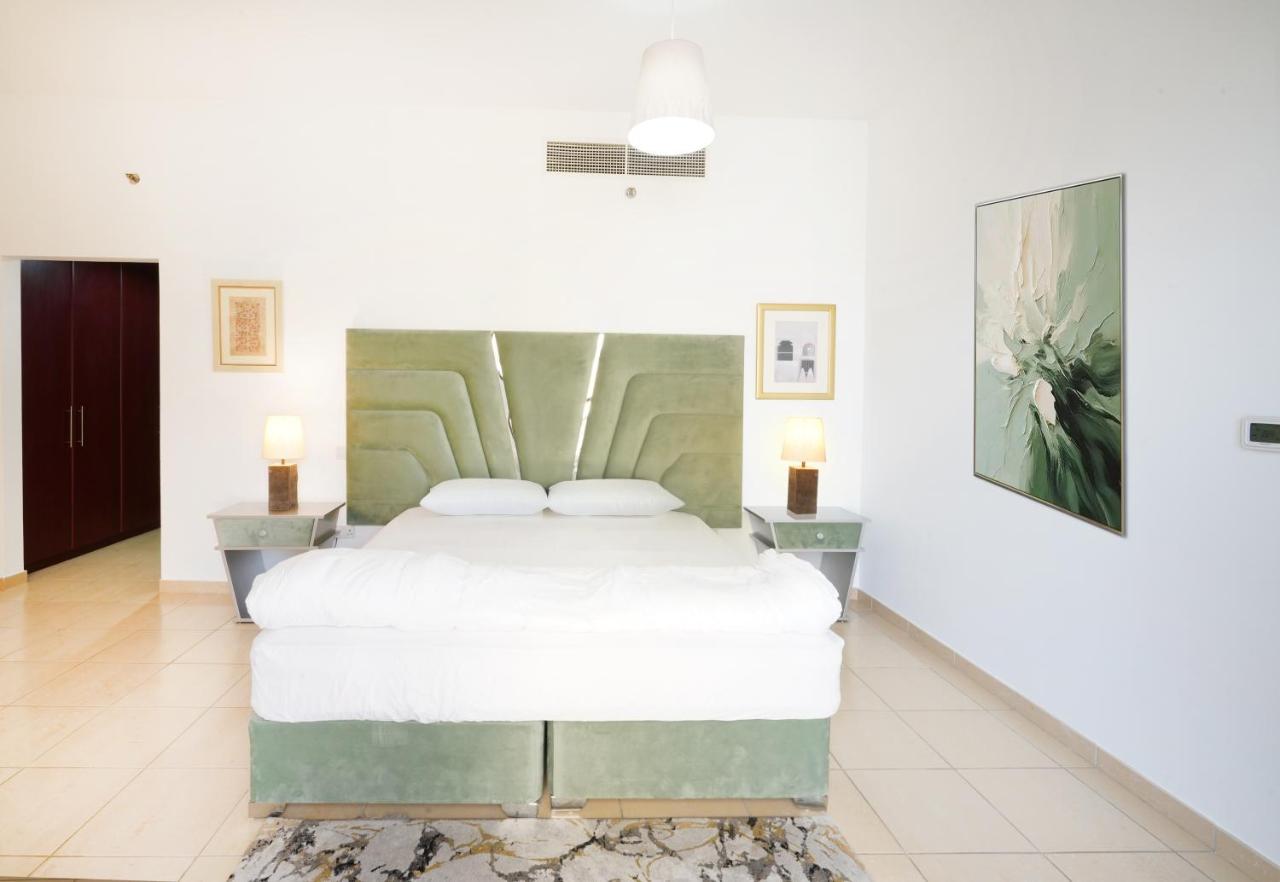 Spacious 2 Bedroom in JBR with beach access