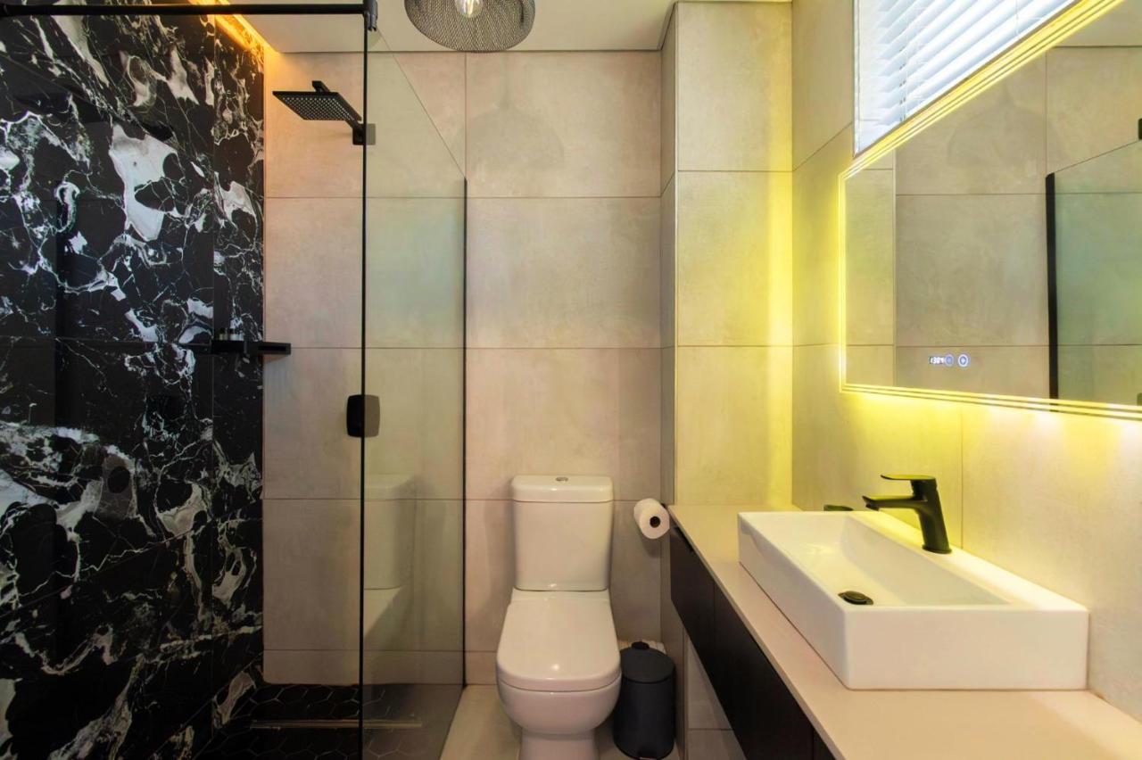 Modern City Studio in the Heart of Kloof Street - 2