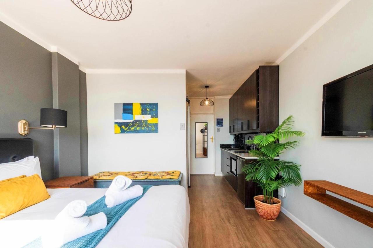 Modern City Studio in the Heart of Kloof Street - 5