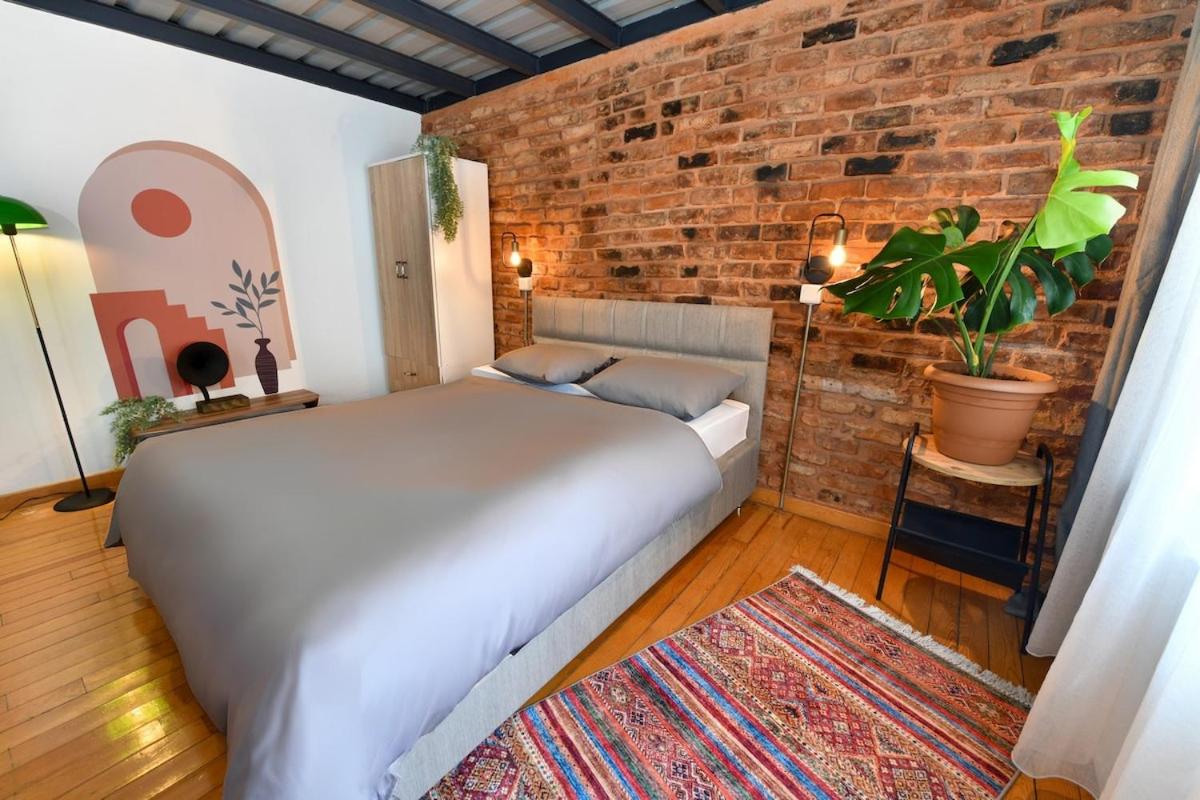 Cute Retro Home Balcony AC Galata - 2