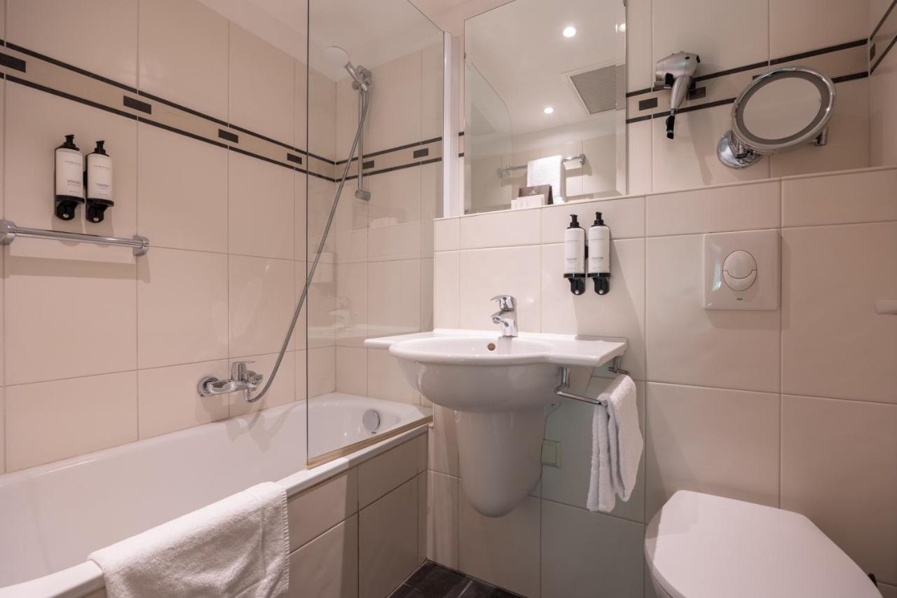 Apollofirst Boutique Hotel - 2