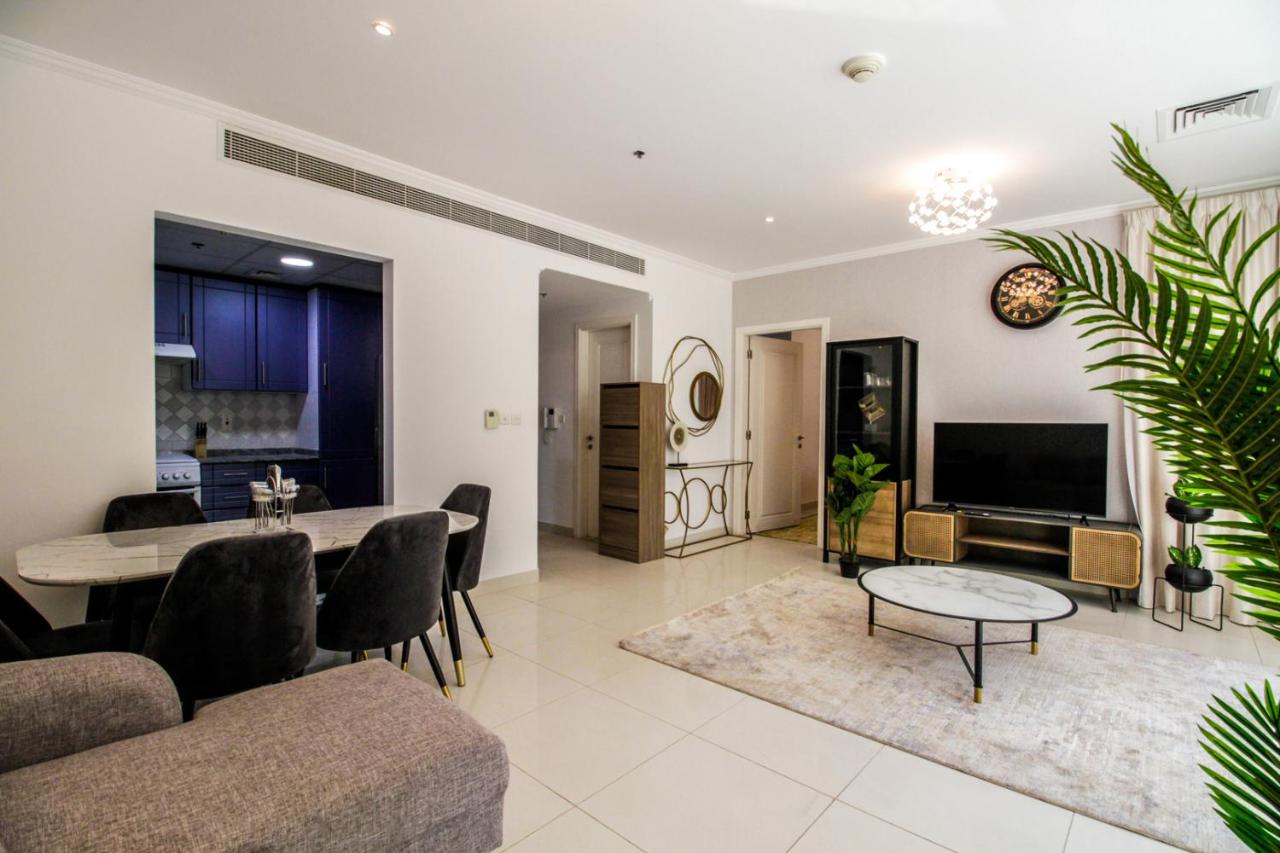 Yogi - 1BR JLT - Wraparound Balcony & Terrace - 5