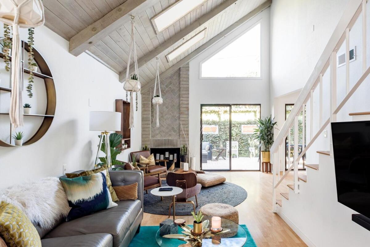 Silver Triangle Oasis with Verdant Backyard - 5