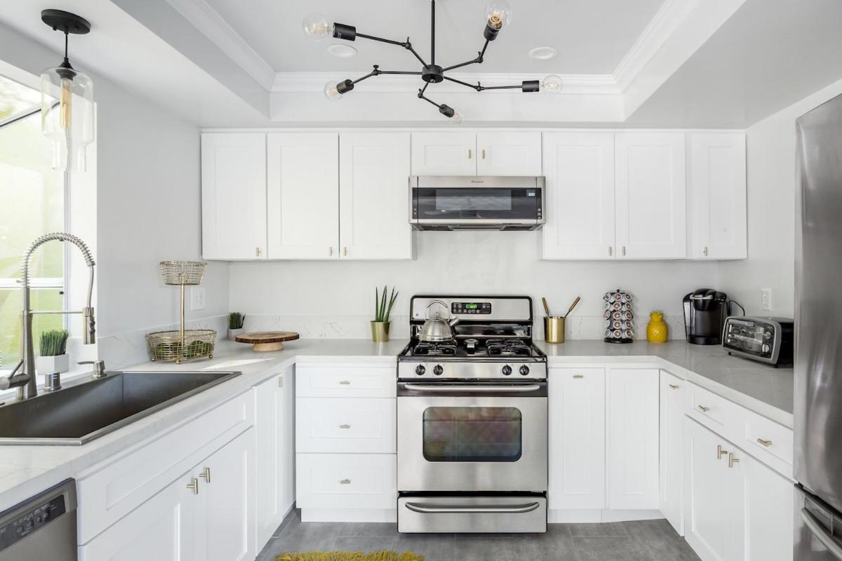 Silver Triangle Oasis with Verdant Backyard - 4