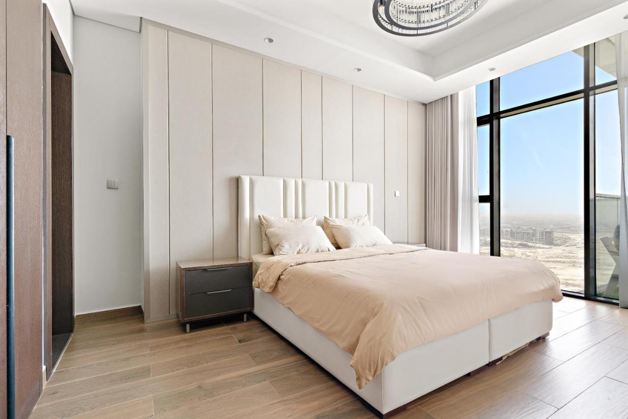 Nobles tower tiger - 2