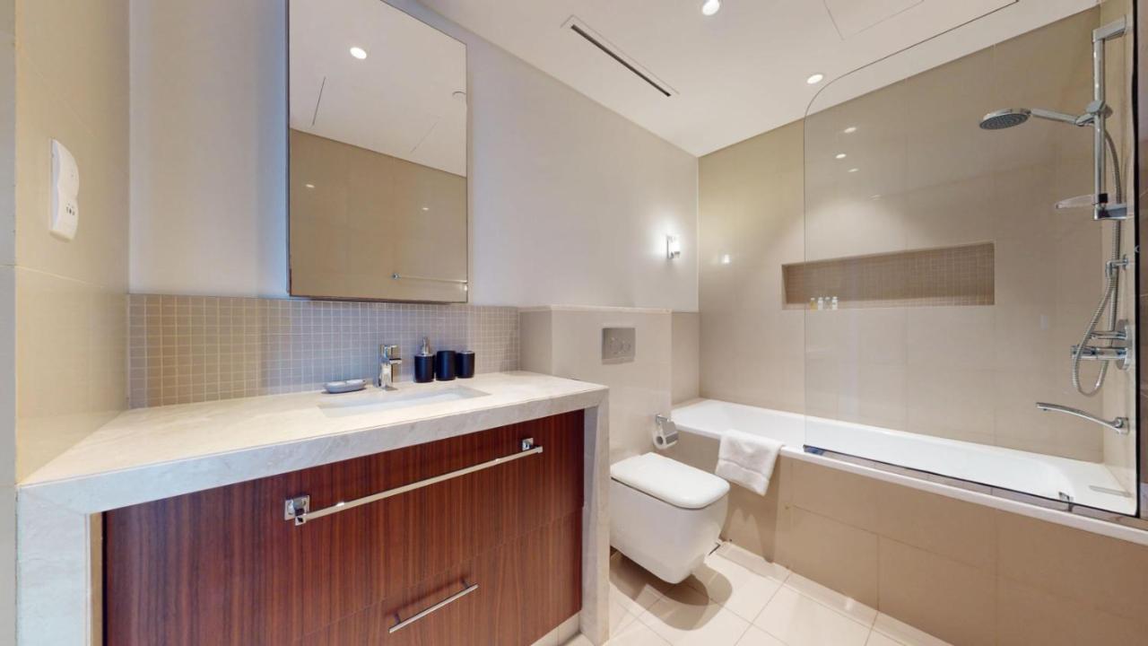 Vacationer Holiday Homes I Chic 1 Bed l Burj Khalifa View - 3
