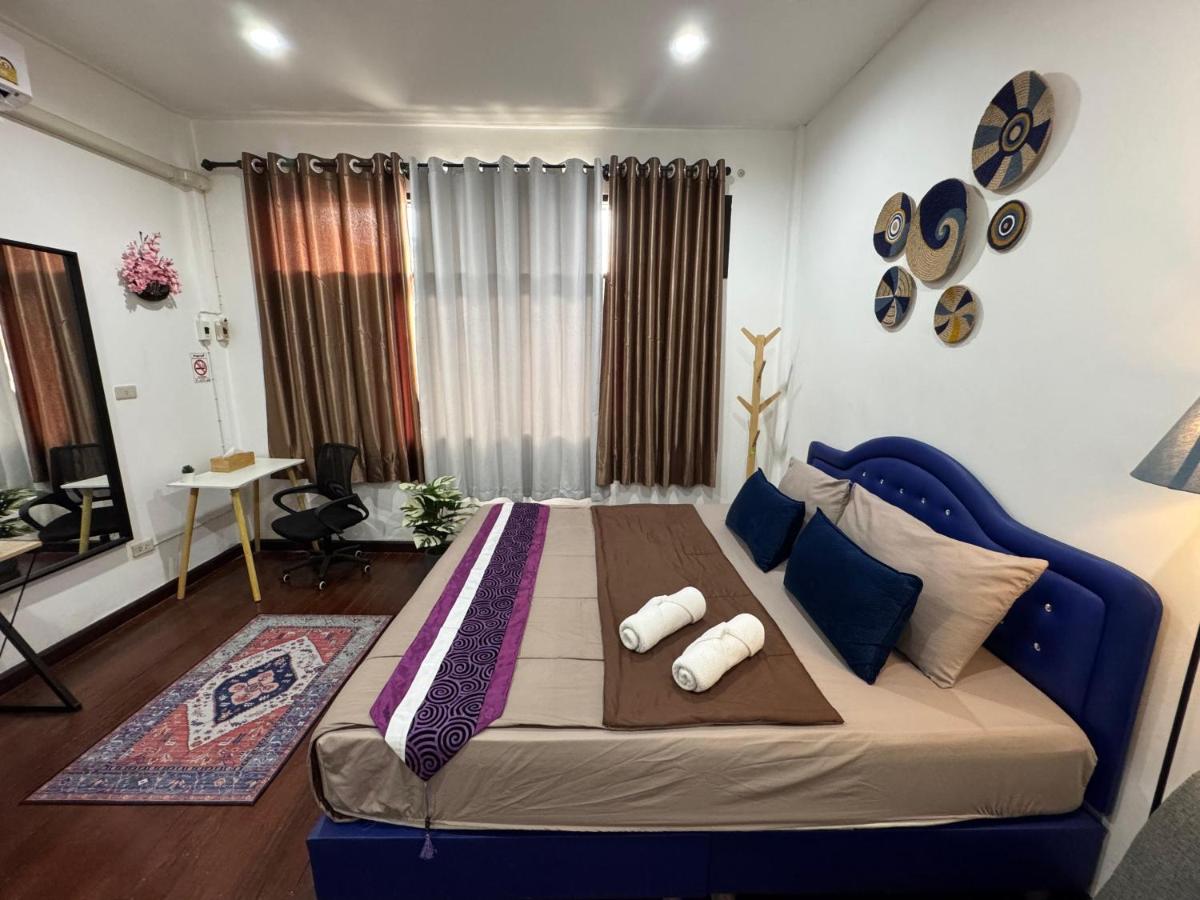 Twenty One Place - 5