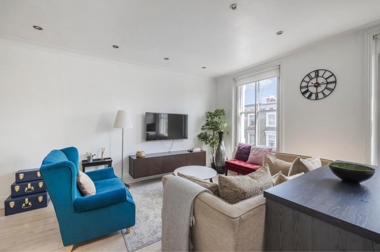 Stylish 2BR Chelsea Penthouse with Private Rooftop - 2