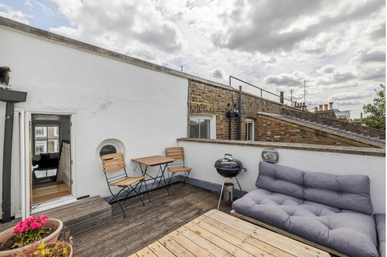 Stylish 2BR Chelsea Penthouse with Private Rooftop - 3