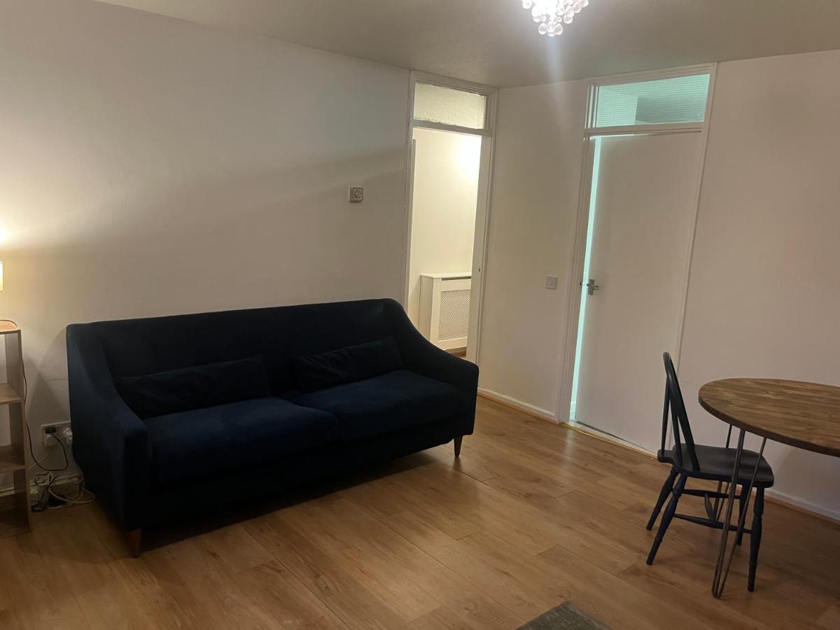 Lovely One Bedroom Flat Near Bermondsey Station Walk to the River and Southwark Park - 4