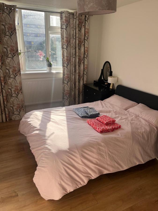 Lovely One Bedroom Flat Near Bermondsey Station Walk to the River and Southwark Park - 2