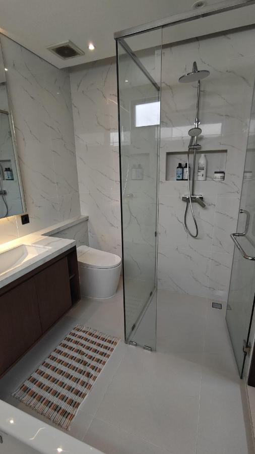 Quiet enclosed modern villa - 3