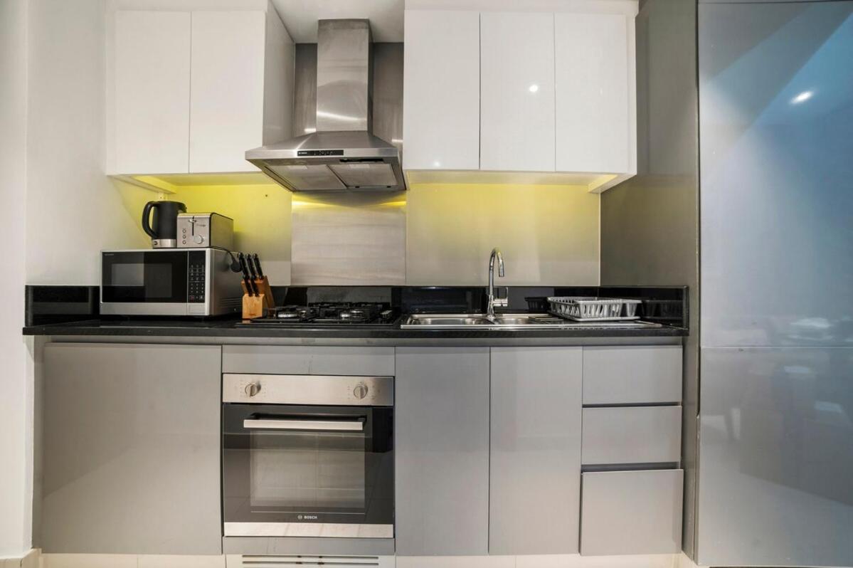 Quickstay Holiday homes Canal Bliss Balcony View - 5