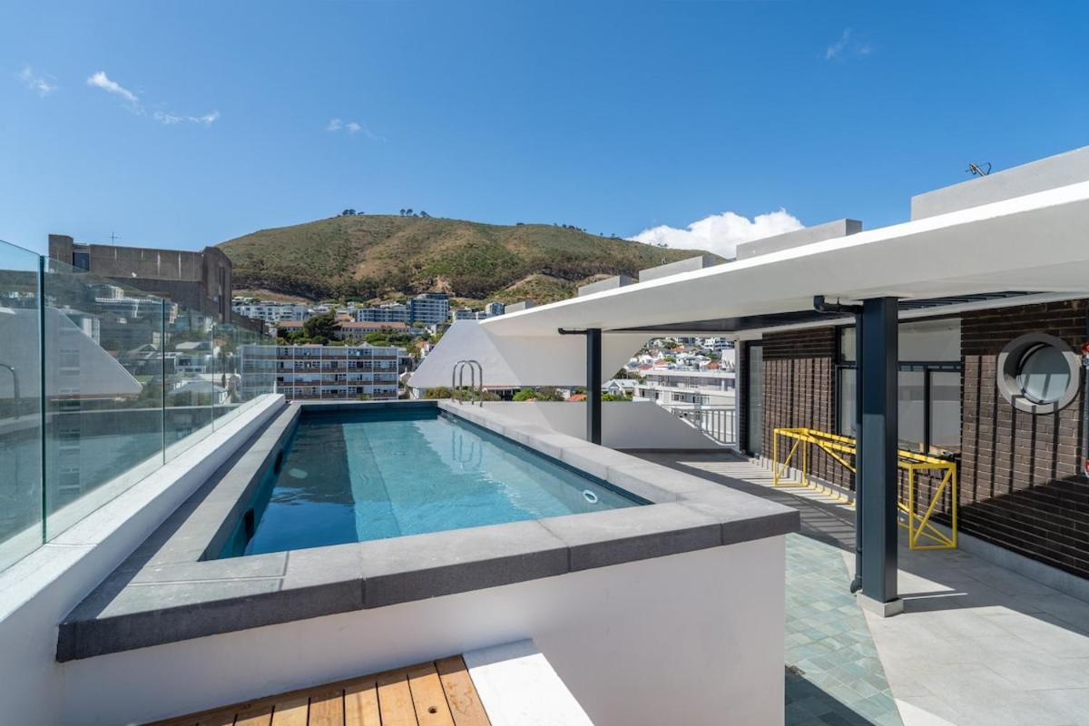 Stunning Sea Point pad- 300m to promenade - 4