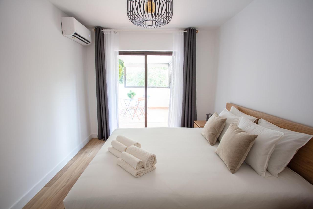 Go4Portugal - Solaina - Modern Condo with AC and Private Balcony - 2