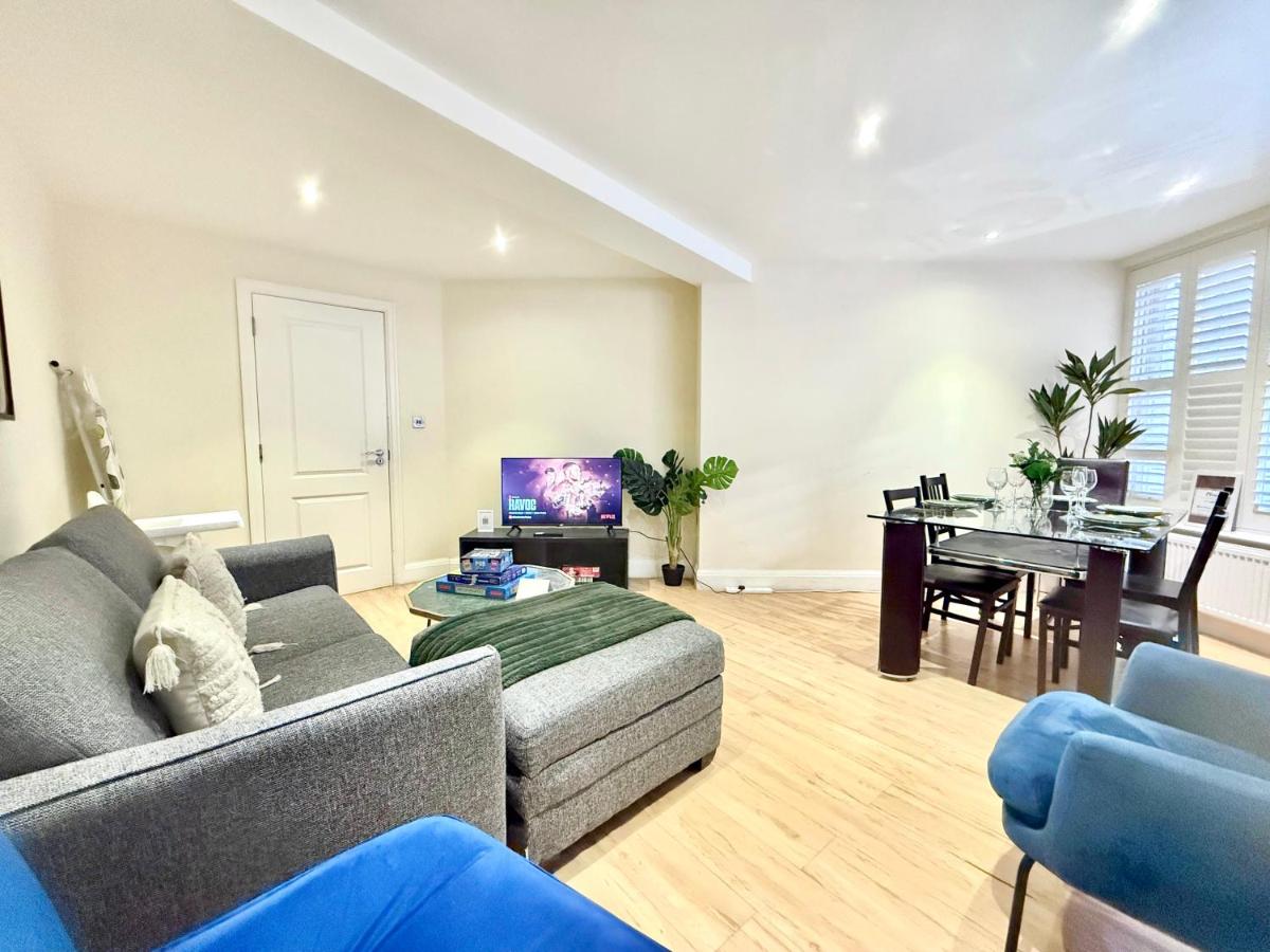 3-Bedroom Apartment with private Terrace in Pimlico, Westminster & Victoria by NourNest Apartments - 2