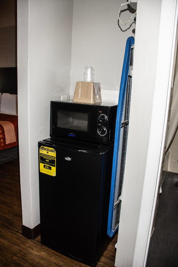 Budget Inn — photo 4