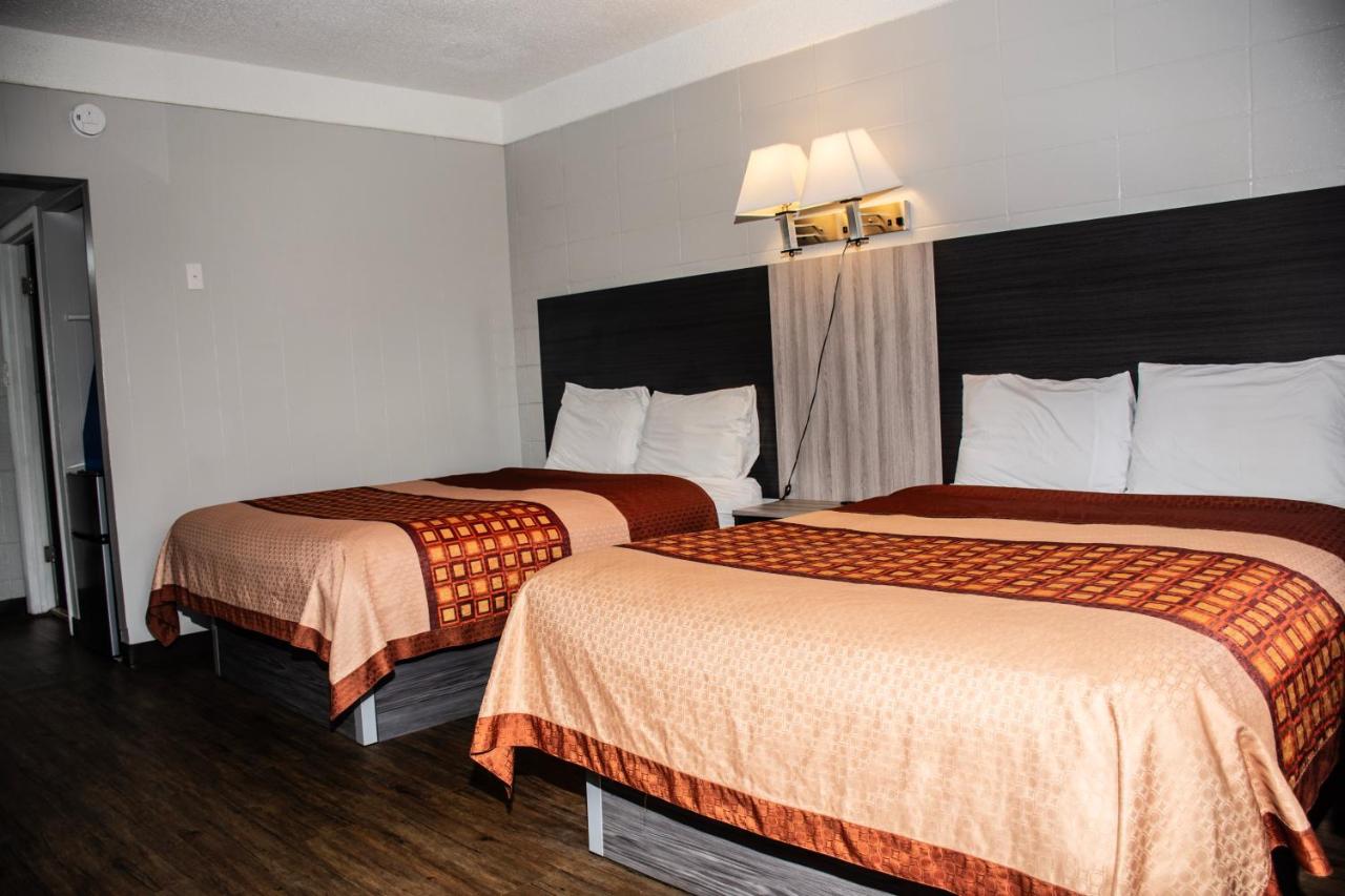 Budget Inn — photo 14