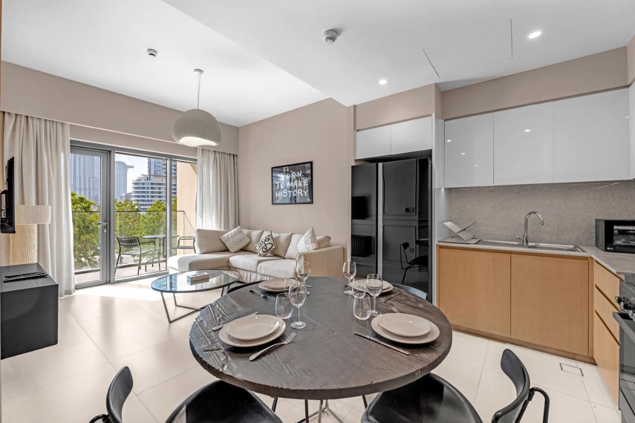 Luxury 2BR Downtown Burj View, Heart of Downtown - 5