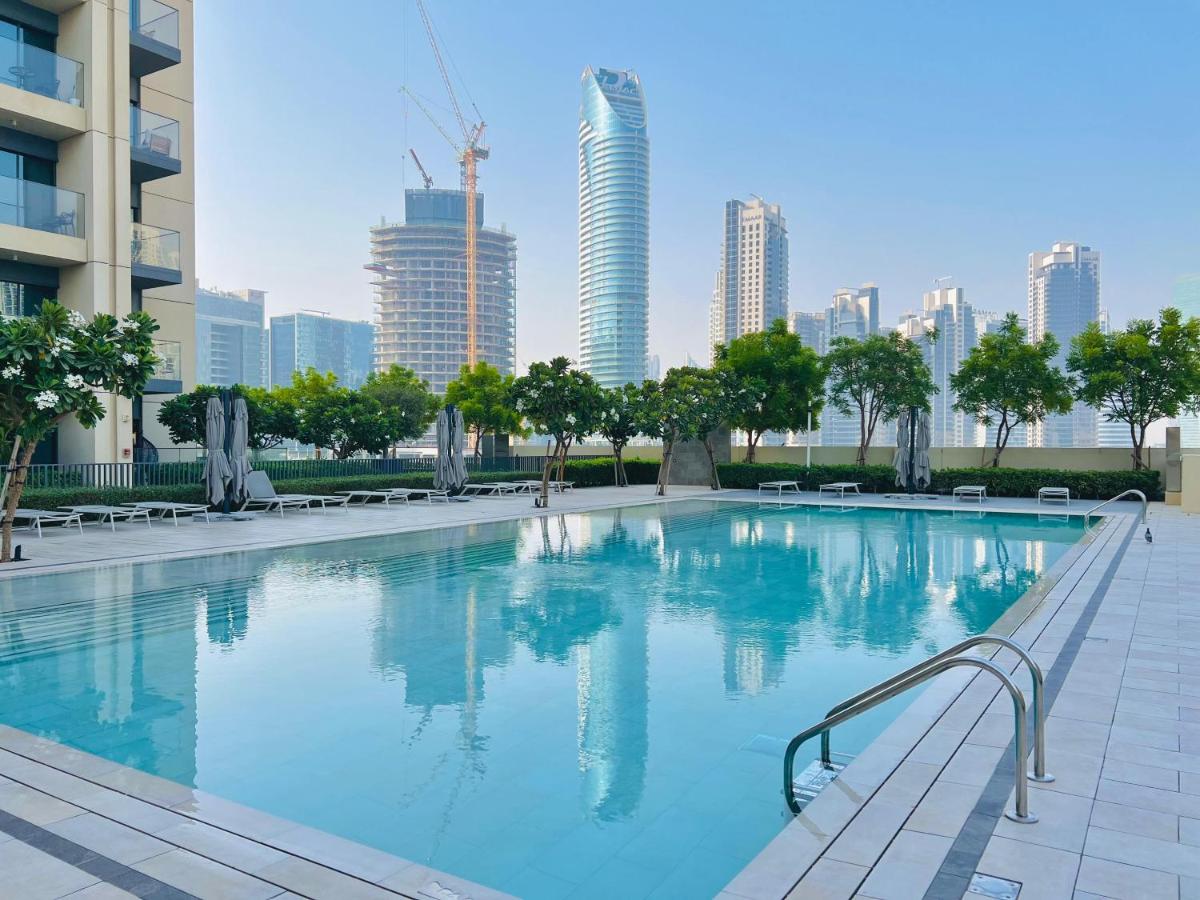 Luxury 2BR Downtown Burj View, Heart of Downtown - 4