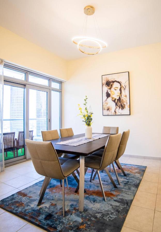 Scenic 2 Bedroom Apartment - Downtown Business Bay - 4