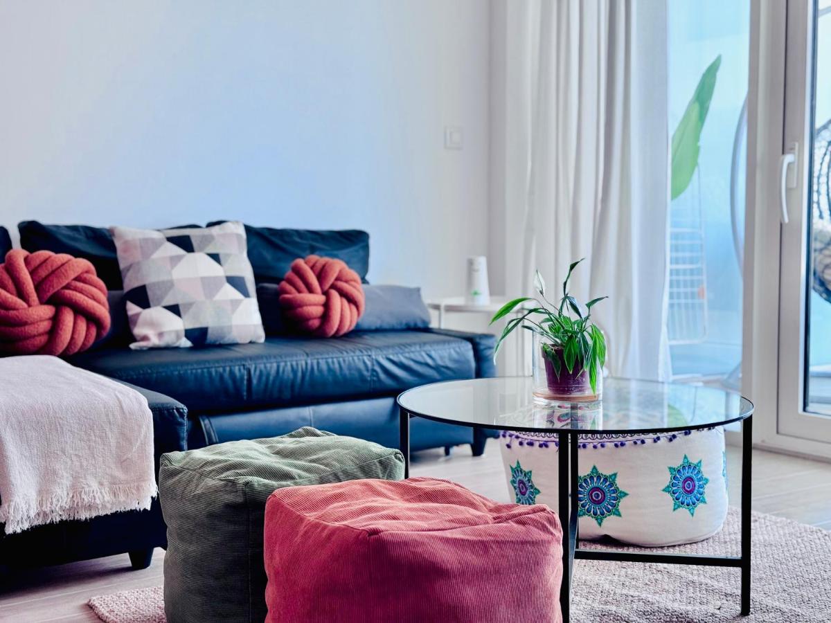 Circuit Views 1BR in Mayan 1 - 2