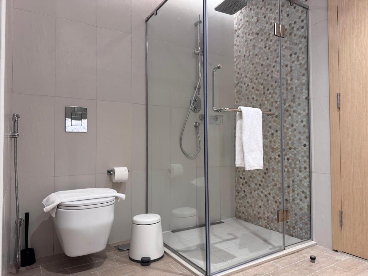 Circuit Views 1BR in Mayan 1 - 5