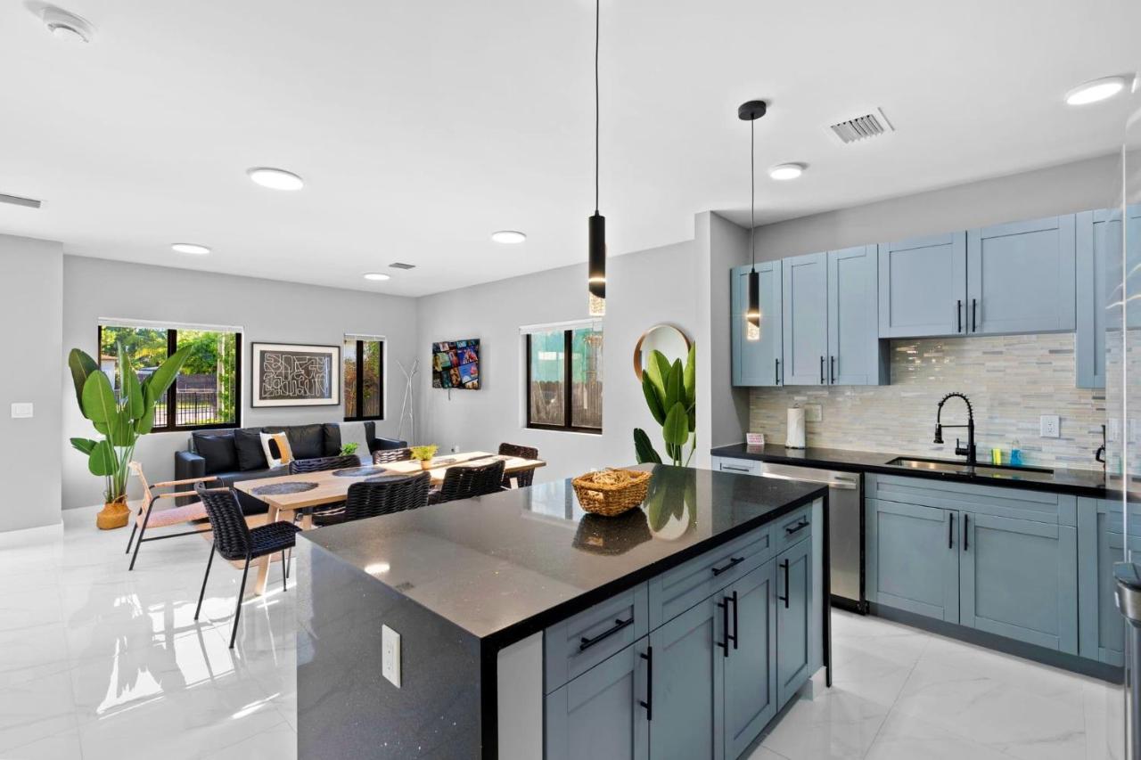 Urban Comfort - 20min to Beach & Airport - 4