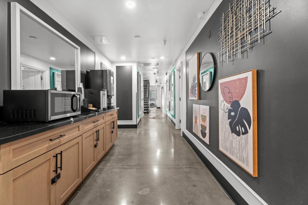 Hollywood Le Bon Hotel - 4