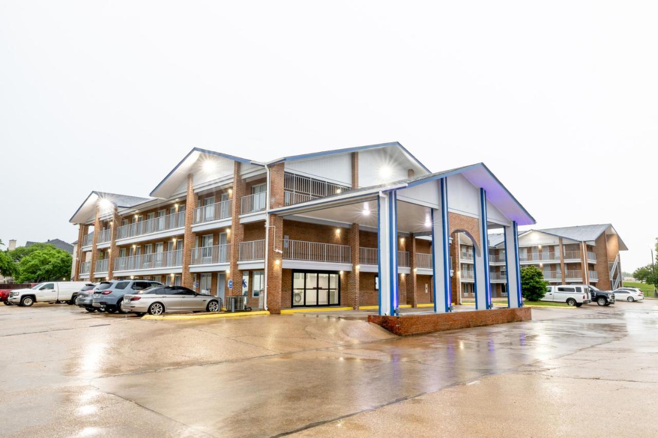 Image: Days Inn & Suites by Wyndham Bossier City - Casino Area