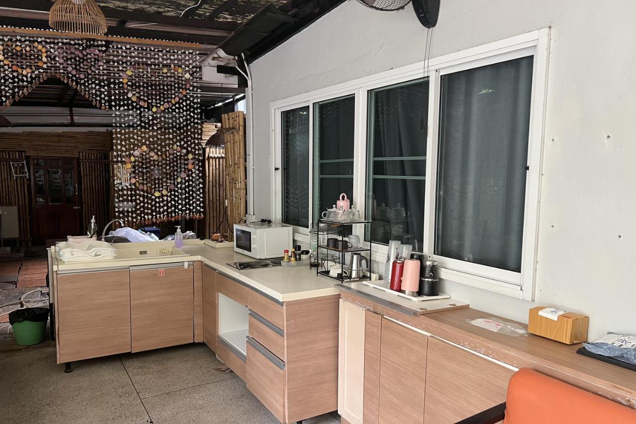 Orchid Hostel Near Bumrungrad hospital and Nana Market - 3