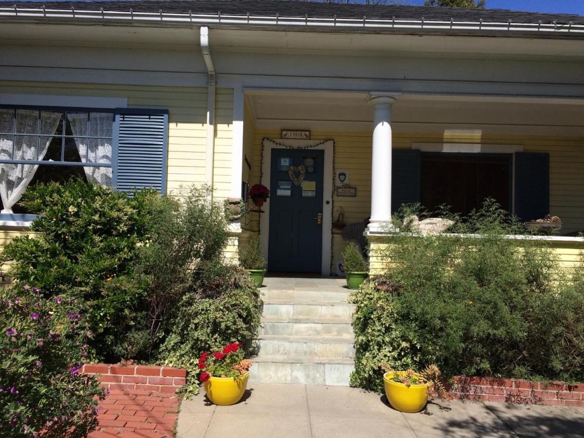 Secret Garden Inn & Cottages — photo 16