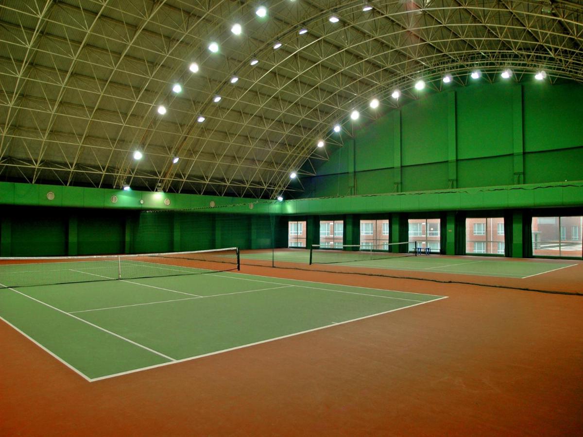 Tennis court: Wyndham Beijing North