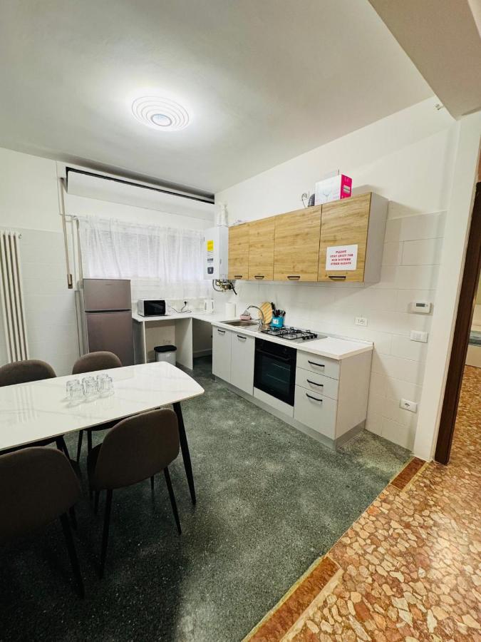 MMM HOME Train Station 1 - 4