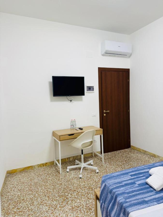 MMM HOME Train Station 1 - 5