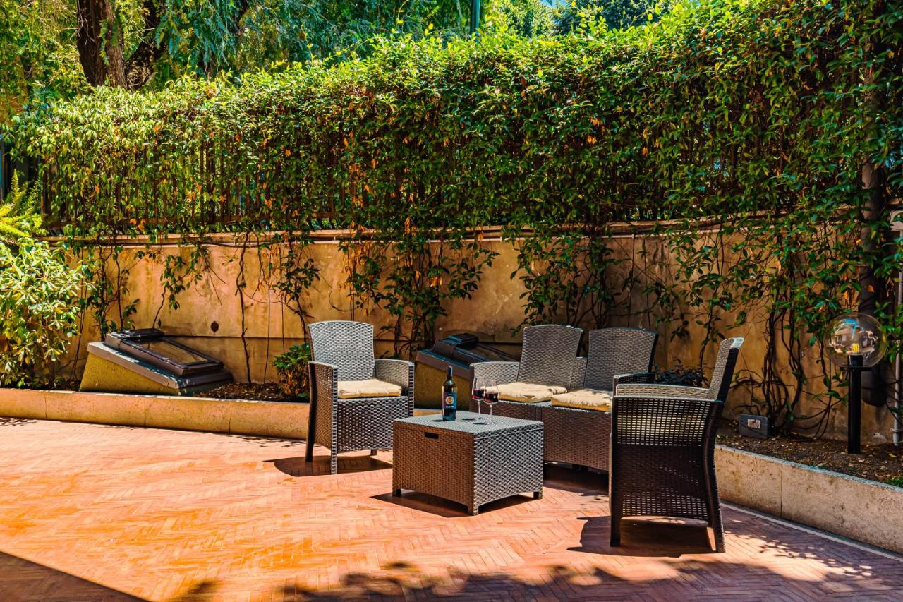 Caracalla garden House