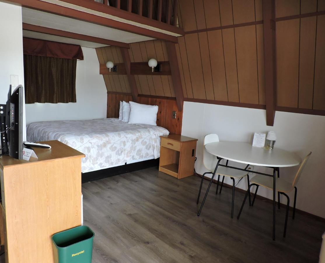 Lane's Ranch Motel — photo 18