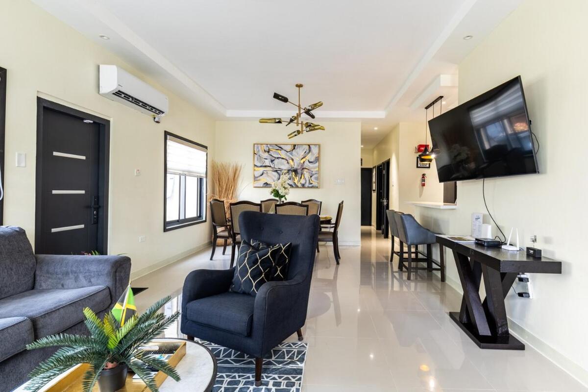 Villa La Rosa at Pyramid Point, Ocho Rios