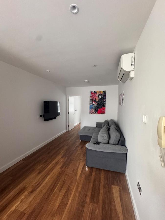 Stunning, newly refurbished flat