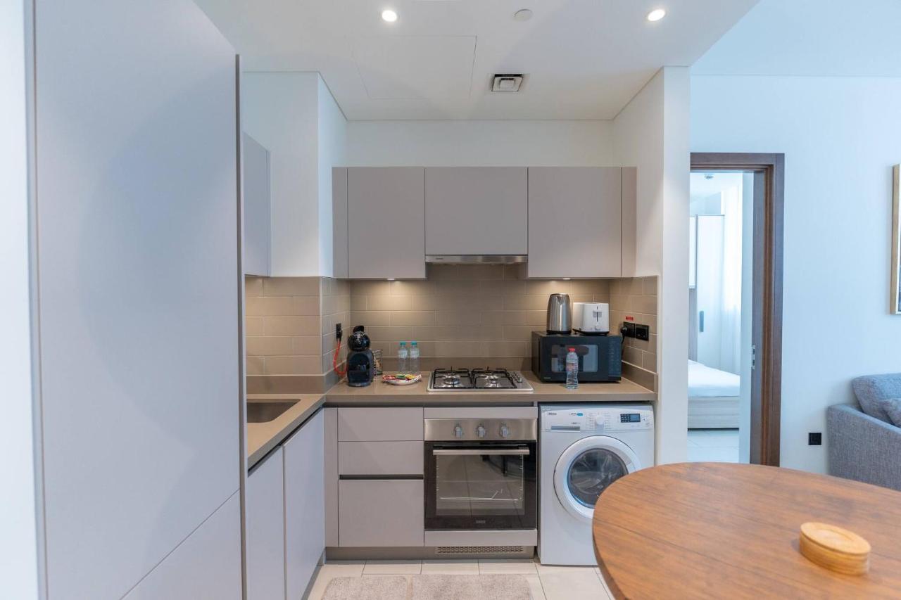 Cozy 1BR plus Study Apt- Luxurious Living, Meydan - 4