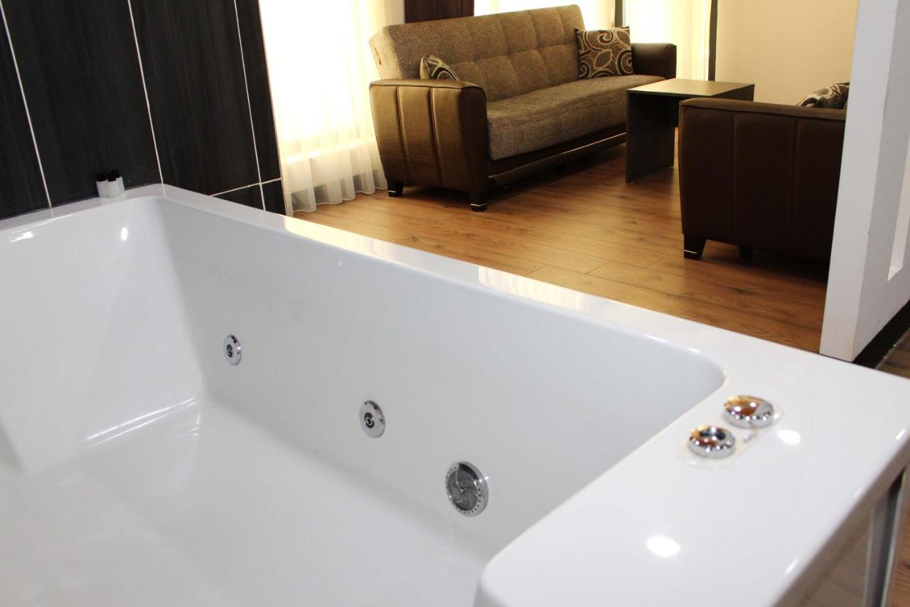 Double Room with Spa Bath