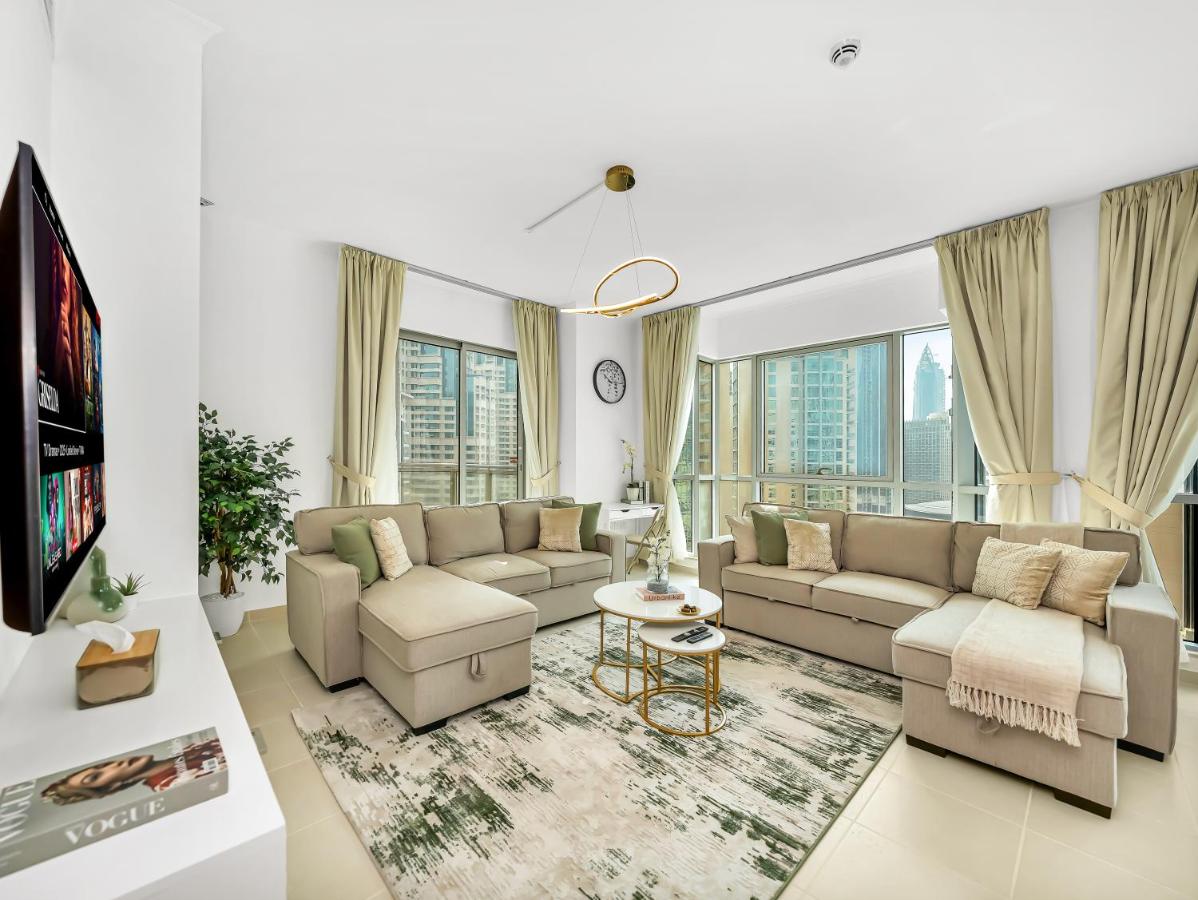 Luxury two Bedroom Apartment I Front row Downtown with Private Fountain & Burj View by Luxury Space - 5